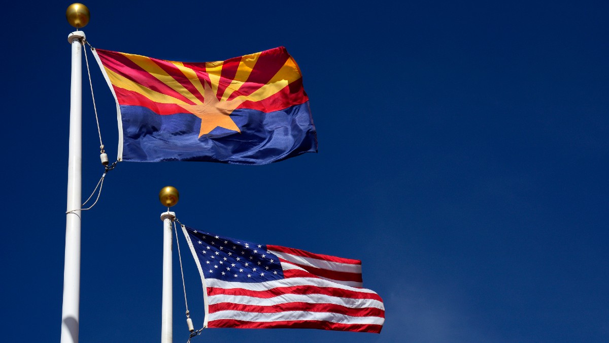 Amended Arizona Sports Betting Legislation Passes Senate Committee with Historic Horse Racing Bill article feature image