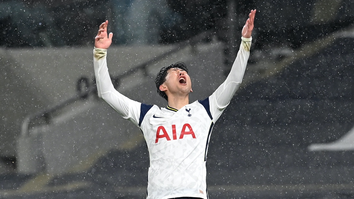 Premier League Odds, Picks, Preview: Our Projections & Best Bets, Including Wager From Tottenham vs. Liverpool (Dec. 18-19) article feature image