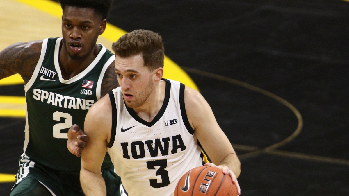 Iowa vs. Michigan State College Basketball Odds & Pick: Projections, Sharps, Systems Point To Spartans article feature image