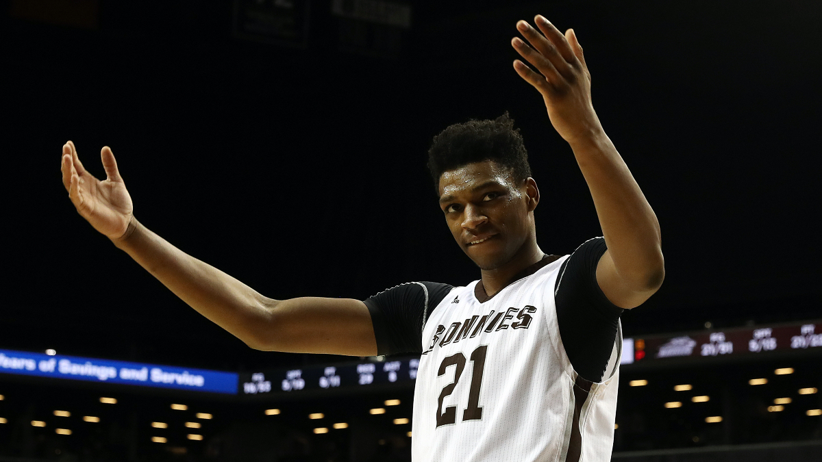 Wednesday College Basketball Odds, Picks & Predictions for St. Bonaventure vs. Davidson: Back Visiting Bonnies in Round 2 (Feb. 24) article feature image
