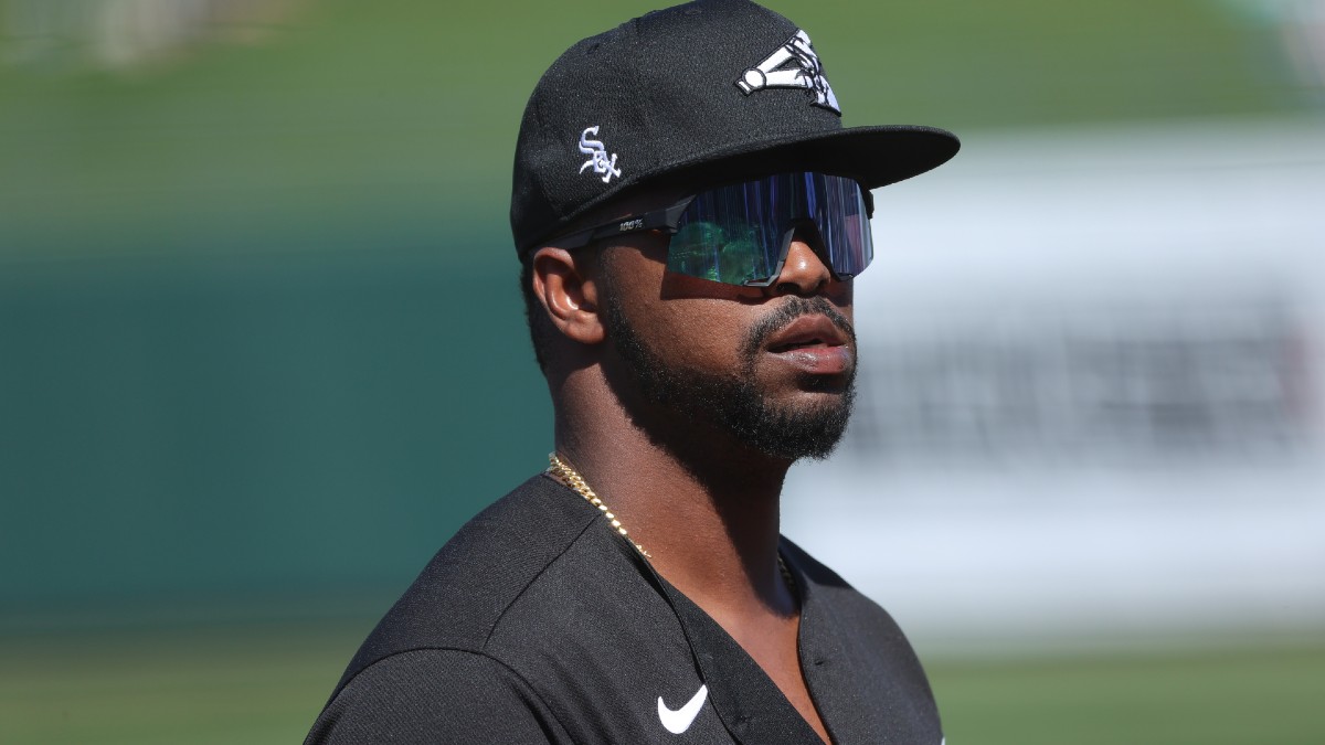 White Sox Eloy Jimenez Out 5-6 Months With Ruptured Left Pectoral Tendon article feature image