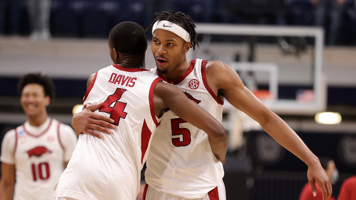 Oral Roberts vs. Arkansas Sweet 16 Odds, Prediction, Pick: 2 Ways to Bet This NCAA Tournament Matchup article feature image