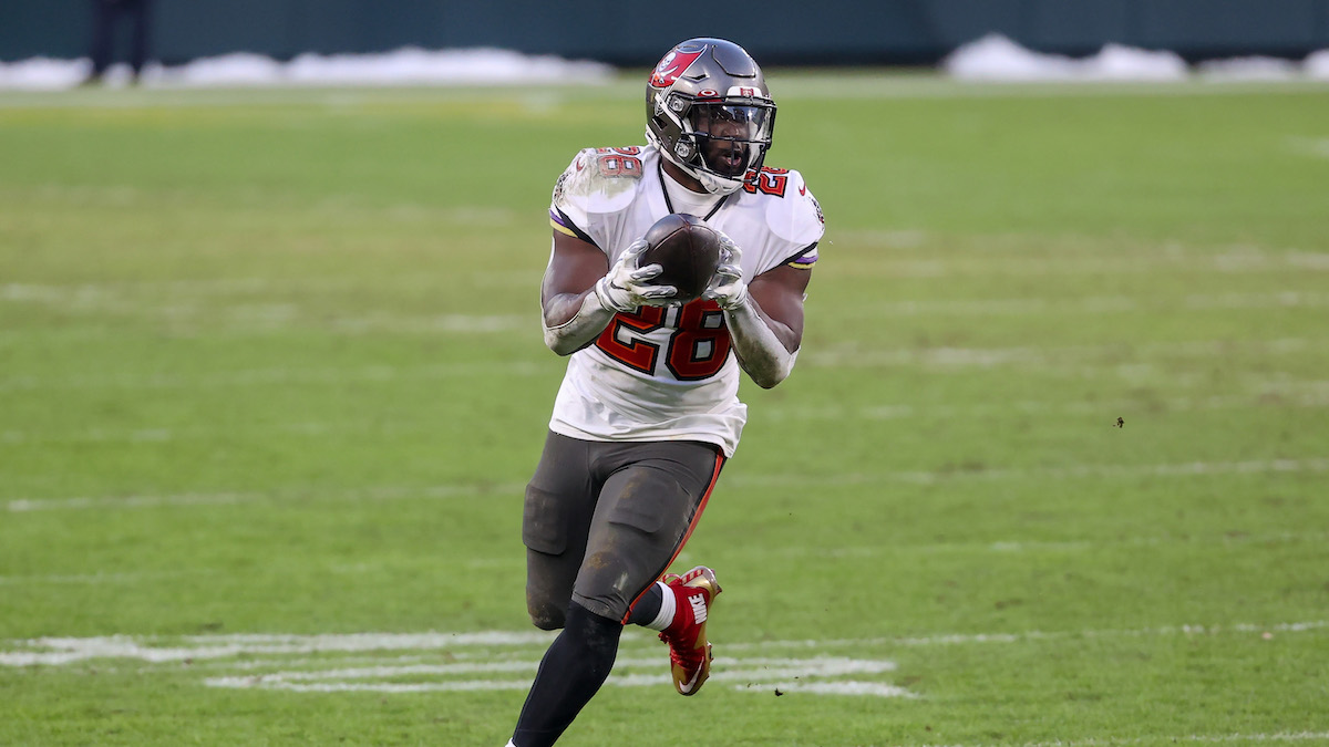 Leonard Fournette Signing With Buccaneers Creates Ugly Fantasy Running Back Committee article feature image