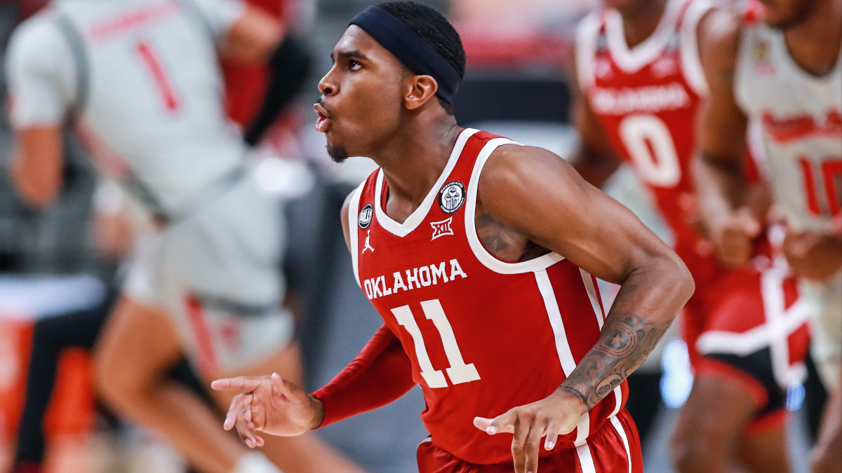 College Basketball Best Bets: Our Picks for Oklahoma vs. Oklahoma State, Rutgers vs. Nebraska & More (Monday, March 1) article feature image