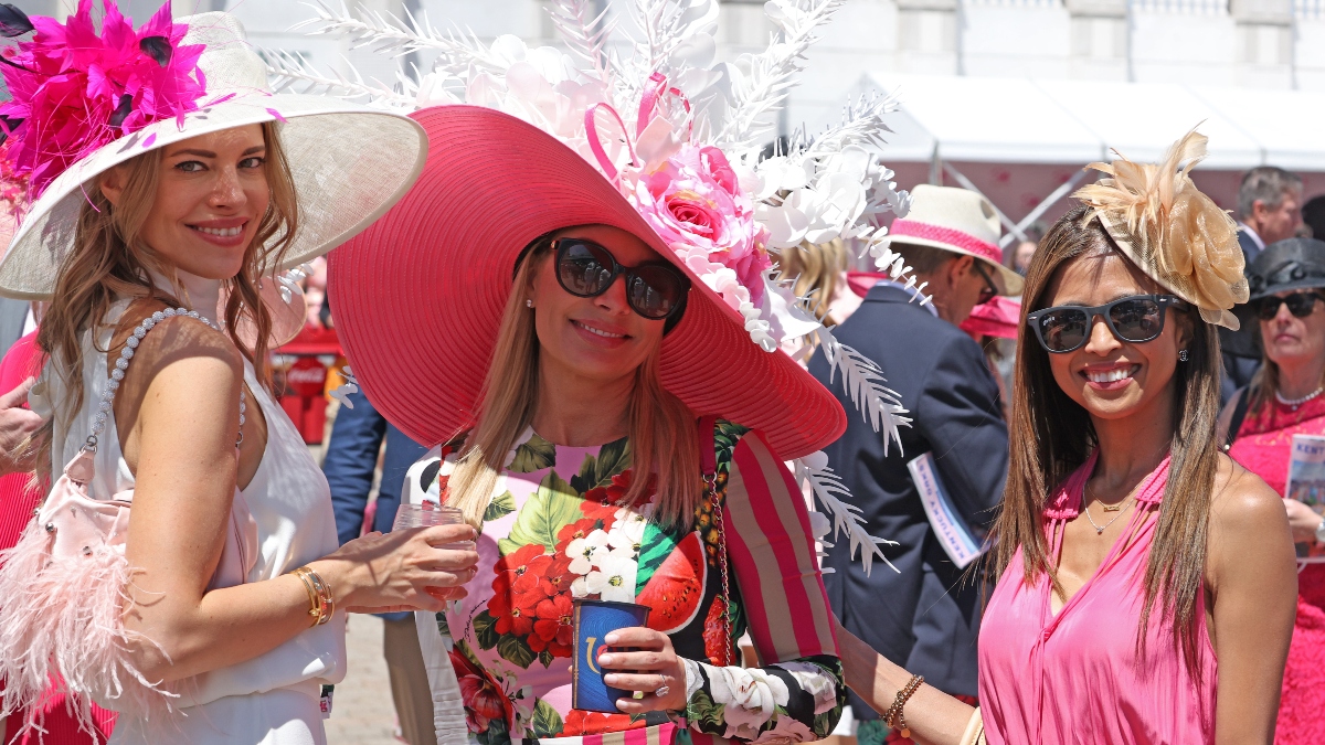 2021 Kentucky Derby Weather Forecast Update: Sunshine, Clear Skies On Tap for Triple Crown Race (Saturday, May 1) article feature image