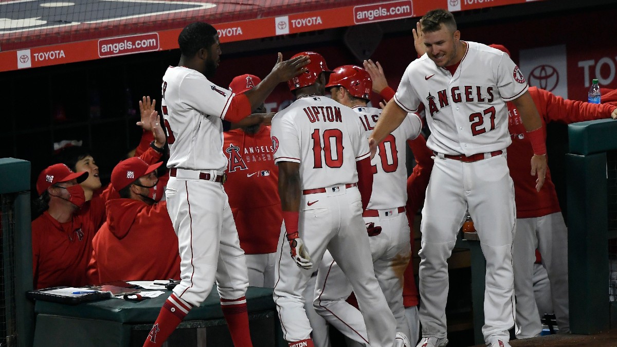 MLB Odds & Picks: Our Staff’s 3 Best Bets, Including Cubs vs. Brewers, Diamondbacks vs. Padres & White Sox vs. Angels (Sunday, April 4) article feature image
