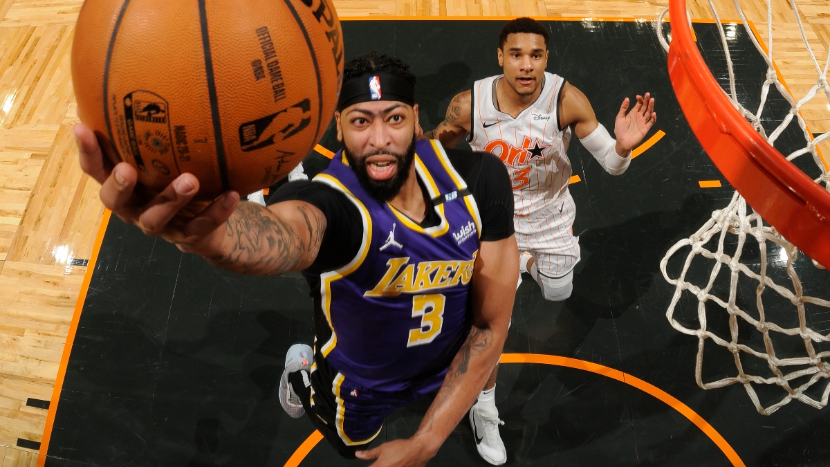 Lakers-Nuggets Promo: Bet $10, Win $100 if the Lakers Score a Point! article feature image