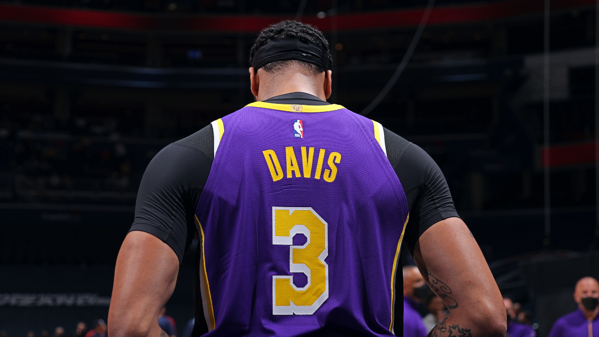 Kings vs. Lakers NBA Odds & Picks: Fade Sacramento’s Defense Against Los Angeles (April 30) article feature image