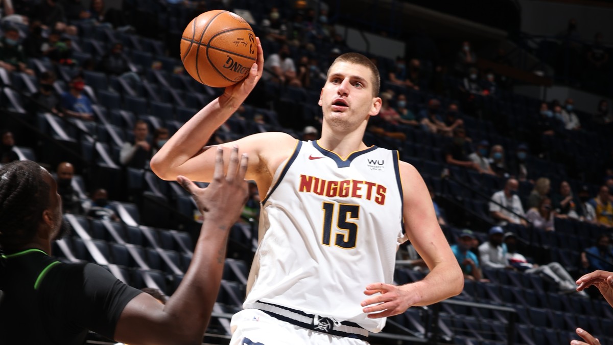 Suns vs. Nuggets NBA Odds & Picks: Sharps Fading Nikola Jokic, Devin Booker In Game 3 article feature image