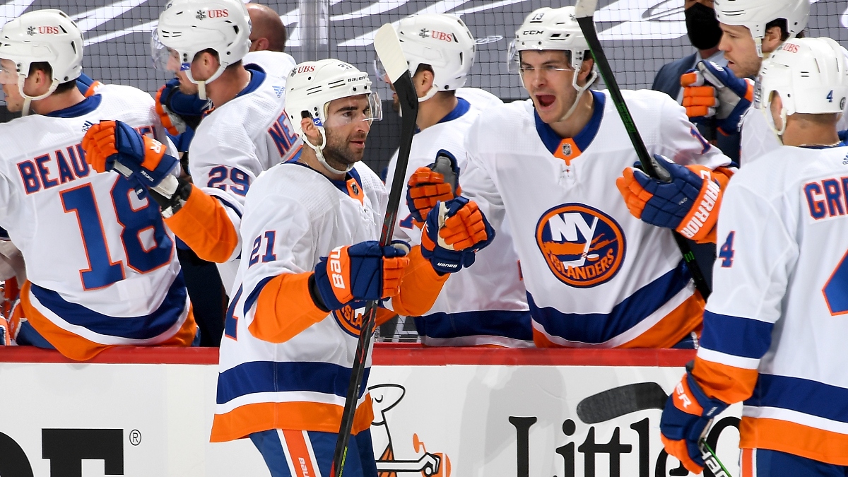 Islanders vs. Penguins Odds & Pick: How to Bet New York in Game 2 (Tuesday, May 18) article feature image