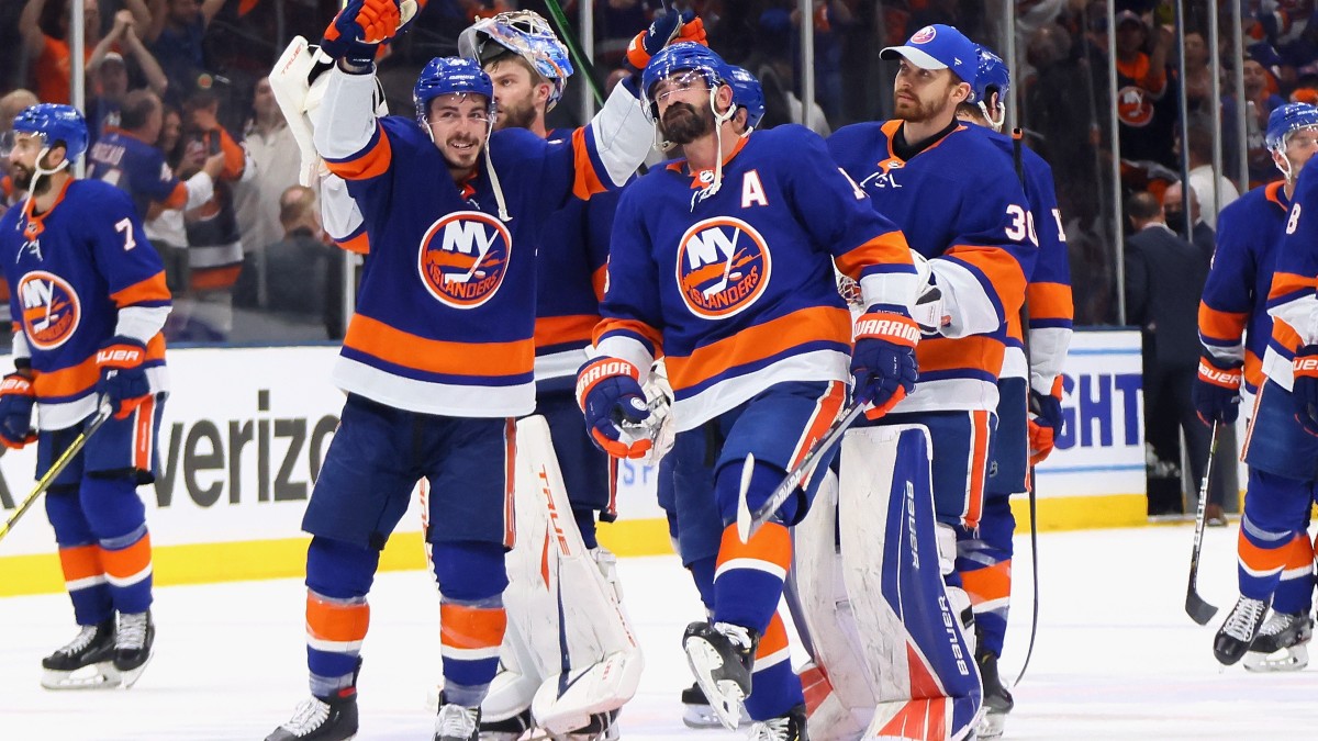 NHL Odds, Preview, Prediction for Lightning vs. Islanders Game 3: Why New York Has Value on Home Ice (Thursday, June 17) article feature image