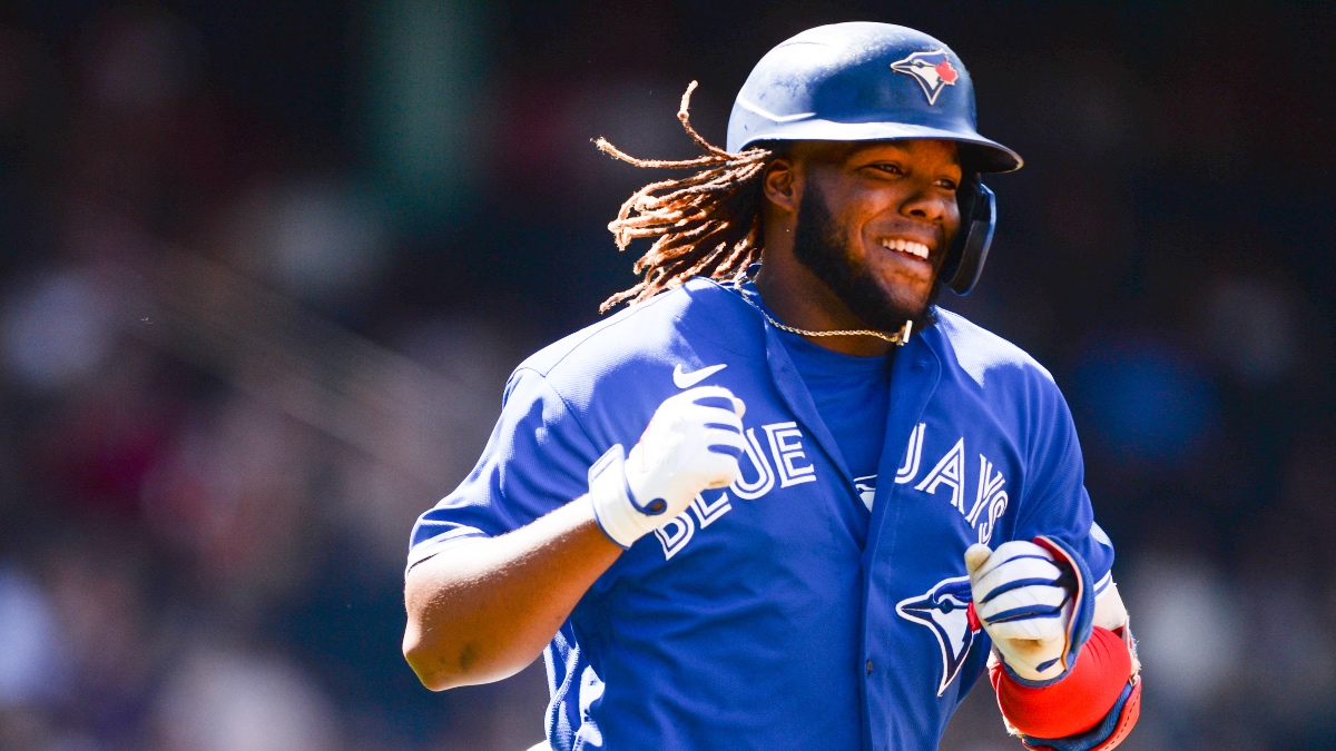 Monday MLB Odds, Picks, Predictions: Smart Money Action on 3 Games, Including Blue Jays vs. Yankees (April 11) article feature image