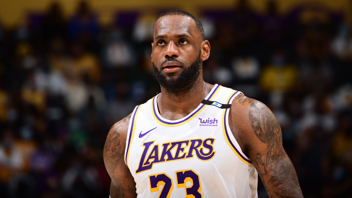 Lakers vs. Suns Odds, Promo: Bet $20, Win $200 if LeBron James Scores a Point! article feature image