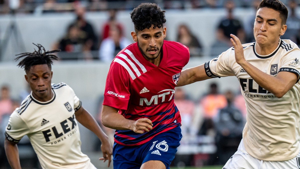 FC Dallas vs. Los Angeles Galaxy MLS Odds, Picks, Prediction, Preview: Back Offenses To Thrive (July 24) article feature image