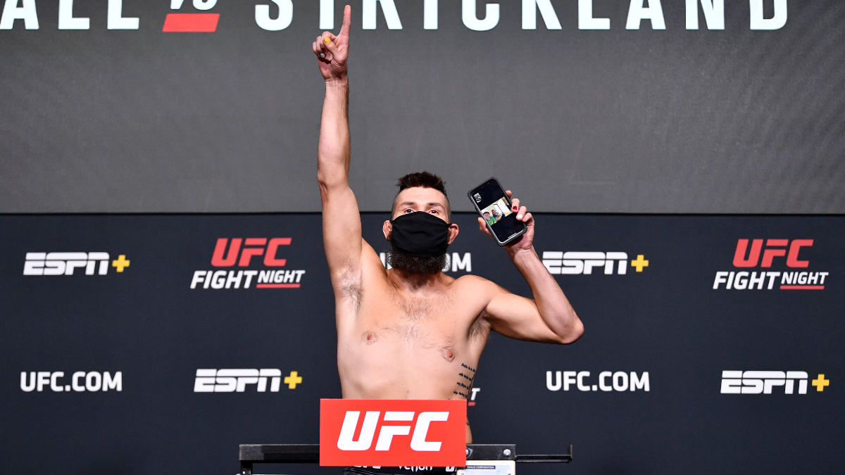 UFC Fight Night Betting Odds, Best Bets and Projections: Our Picks for Chavez vs. Kamaka, Barberena vs. Witt and More (July 31) article feature image