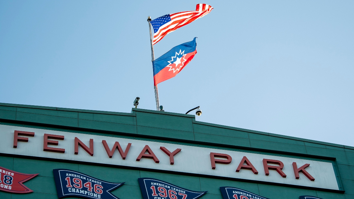 Sunday MLB Betting Odds, Pick for Yankees vs. Red Sox: Take Advantage of Strong Winds at Fenway Park article feature image