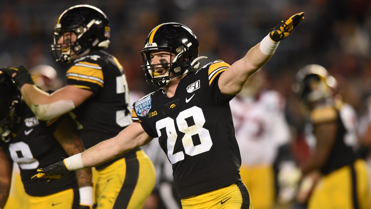 Indiana vs. Iowa Odds, Pick, Prediction: Total Has Value in Week 1 College Football Matchup (Sept. 4) article feature image