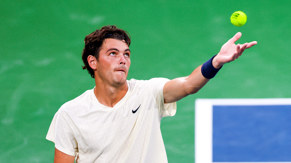 Tuesday U.S. Open Round 1 Odds & Picks: How to Bet Taylor Fritz vs. Alex de Minaur (Tuesday, Aug. 31) article feature image