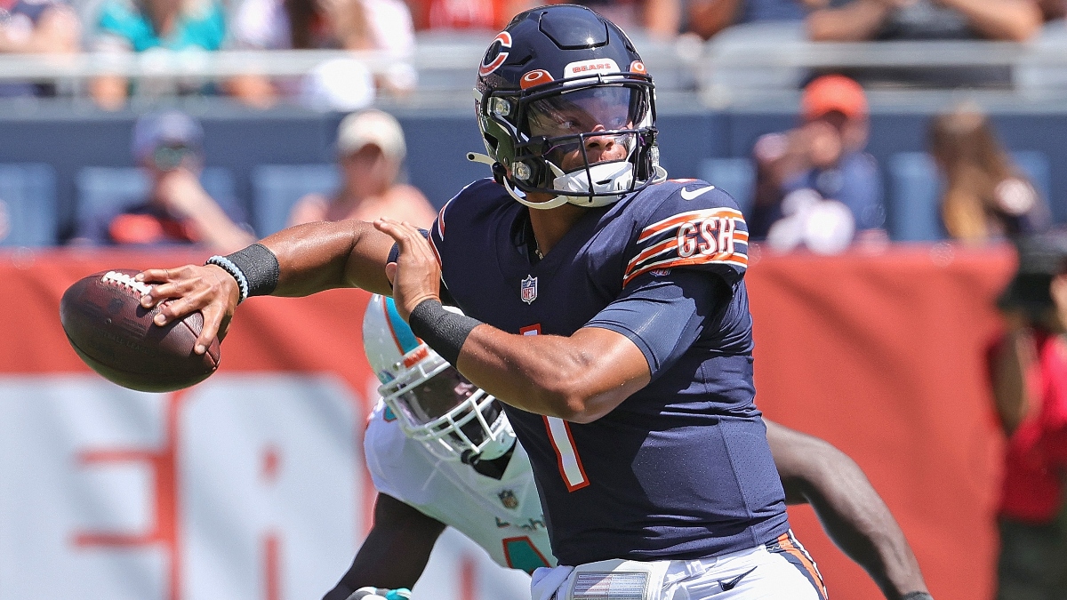 Bears QB Justin Fields Takes Over For Injured Andy Dalton vs. Bengals article feature image