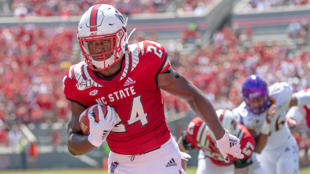 Thursday College Football Odds & Betting Picks for NC State Wolfpack vs. USF Bulls (Sept. 2) article feature image