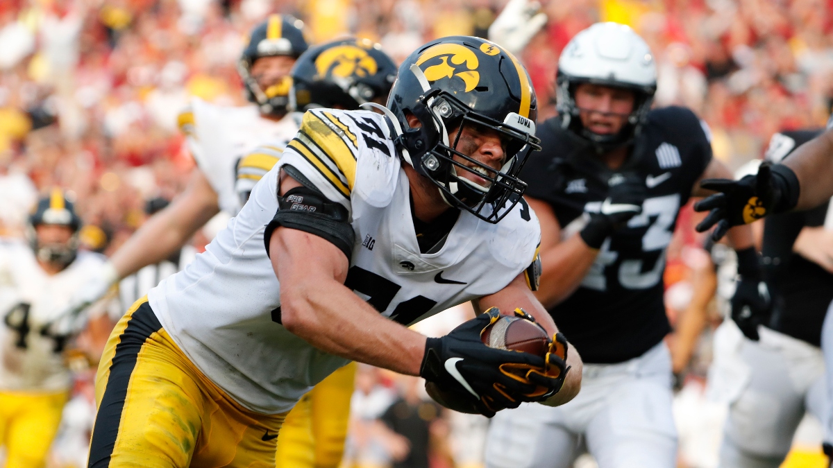 Iowa College Football Promos: Win $205 if the Hawkeyes or Cyclones Score a Touchdown, More! article feature image