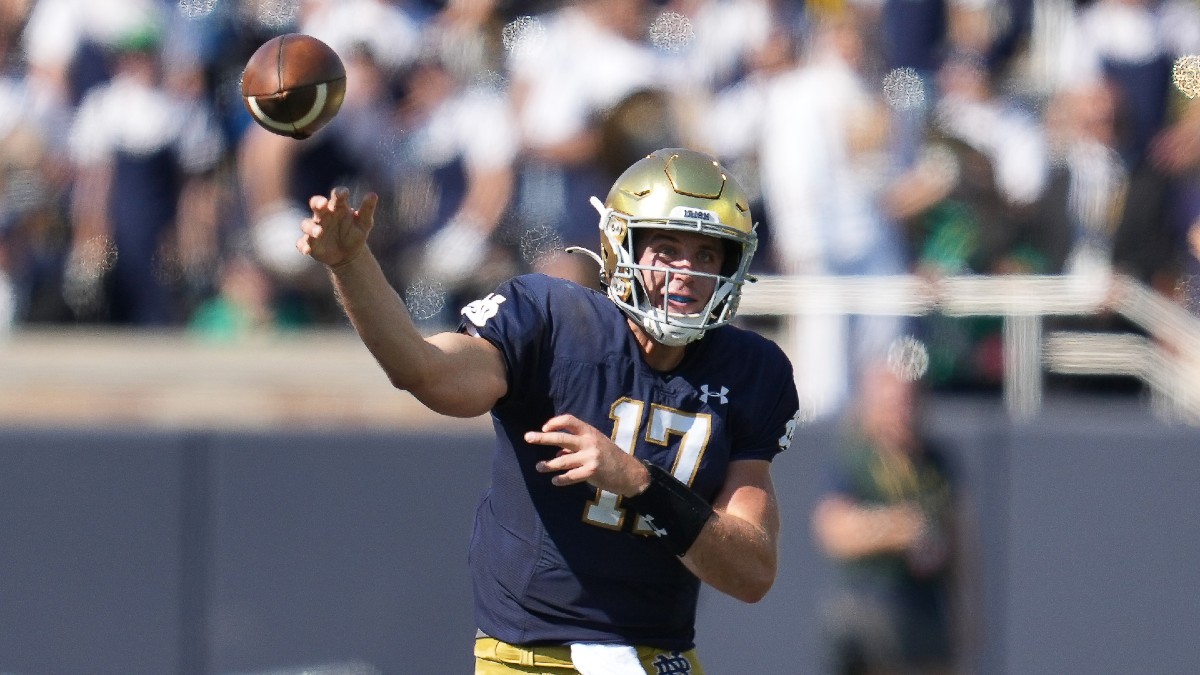 College Football Odds, Picks, Predictions: Your Saturday Betting Guide for Notre Dame vs. Wisconsin (Sept. 25) article feature image