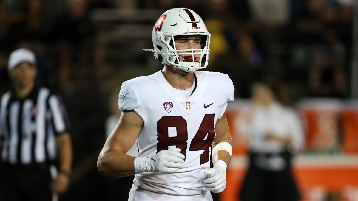 College Football Odds, Picks, Predictions for UCLA vs. Stanford: Your Betting Guide for Saturday’s Pac-12 Matchup (Sept. 25) article feature image