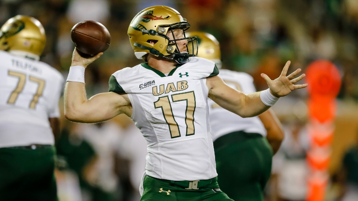 College Football Odds, Picks, Predictions for Liberty vs. UAB: The Bet to Make for Saturday’s Group of Five Game (Oct. 2) article feature image