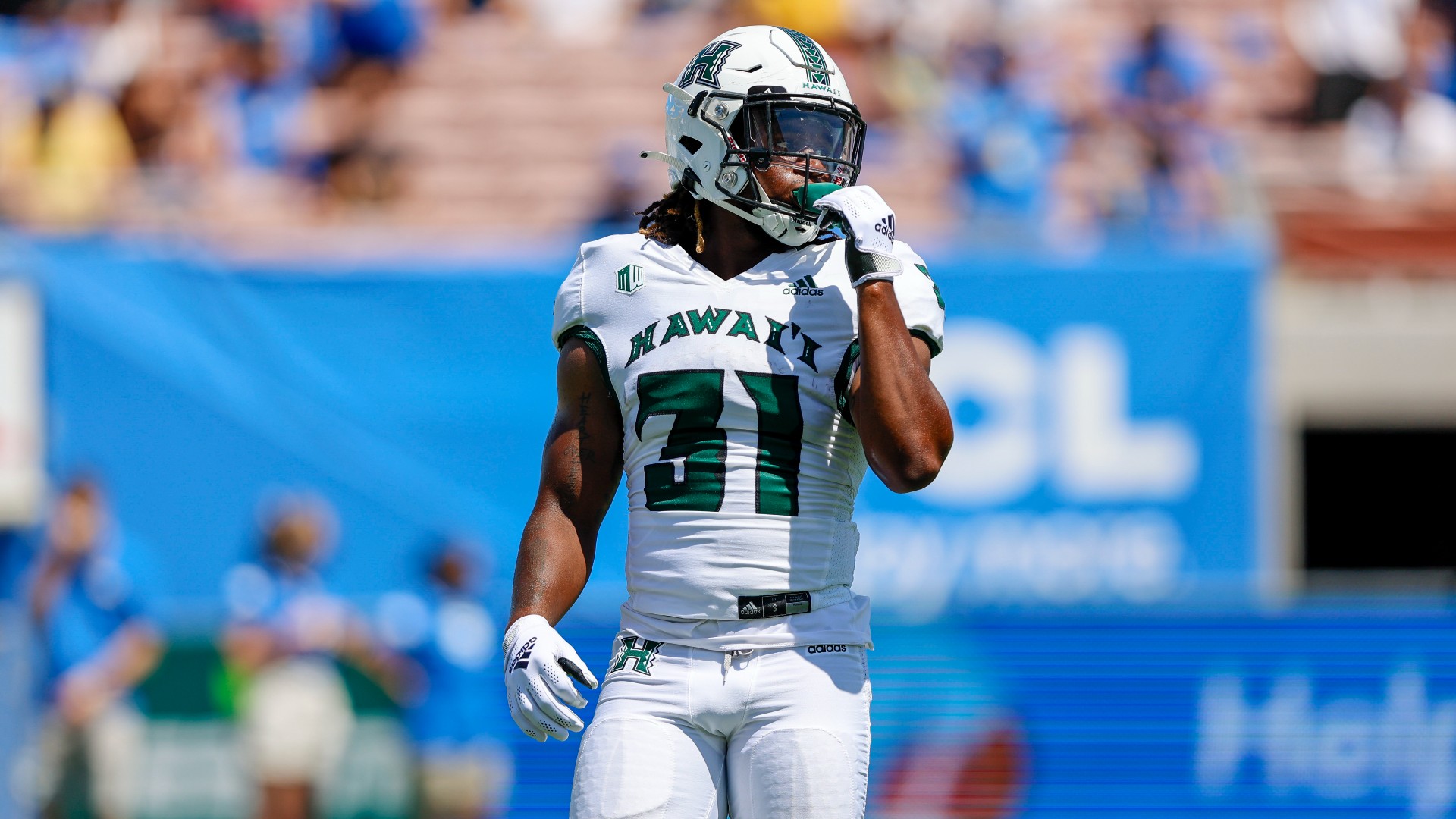 Hawaii vs Utah State Odds, Picks: Saturday College Football Betting Preview article feature image