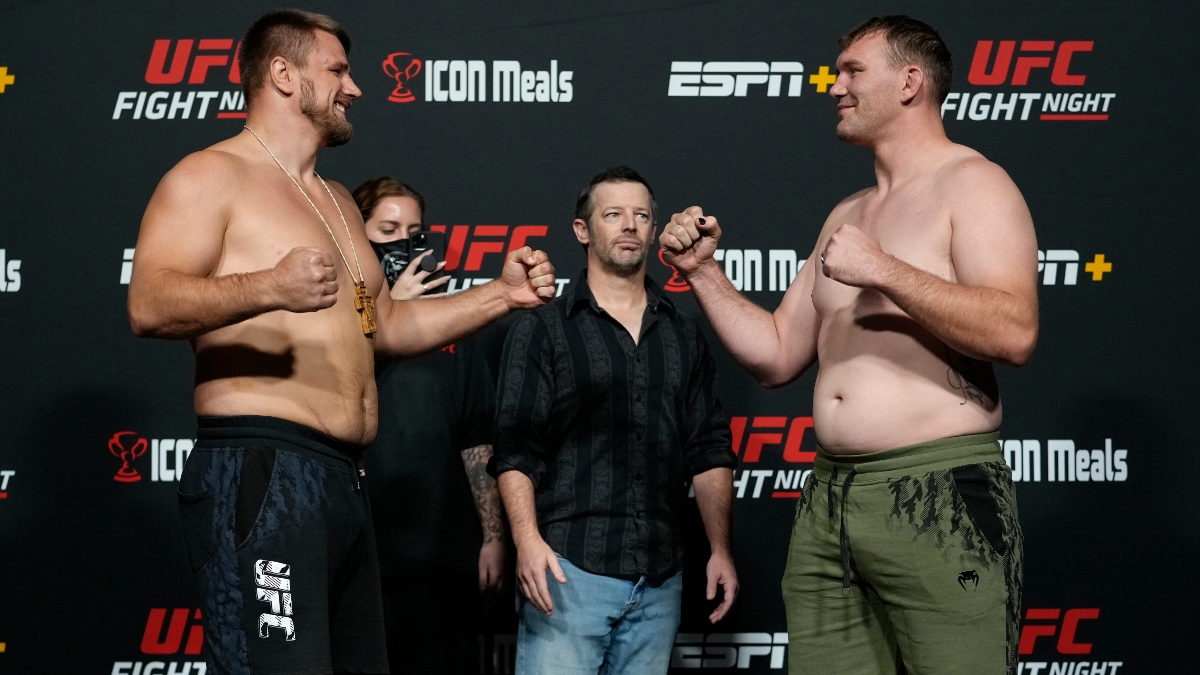 UFC Vegas 39 Odds & Betting Picks: 2 Props, Including a Romanov Finish & Dern-Rodriguez Under article feature image