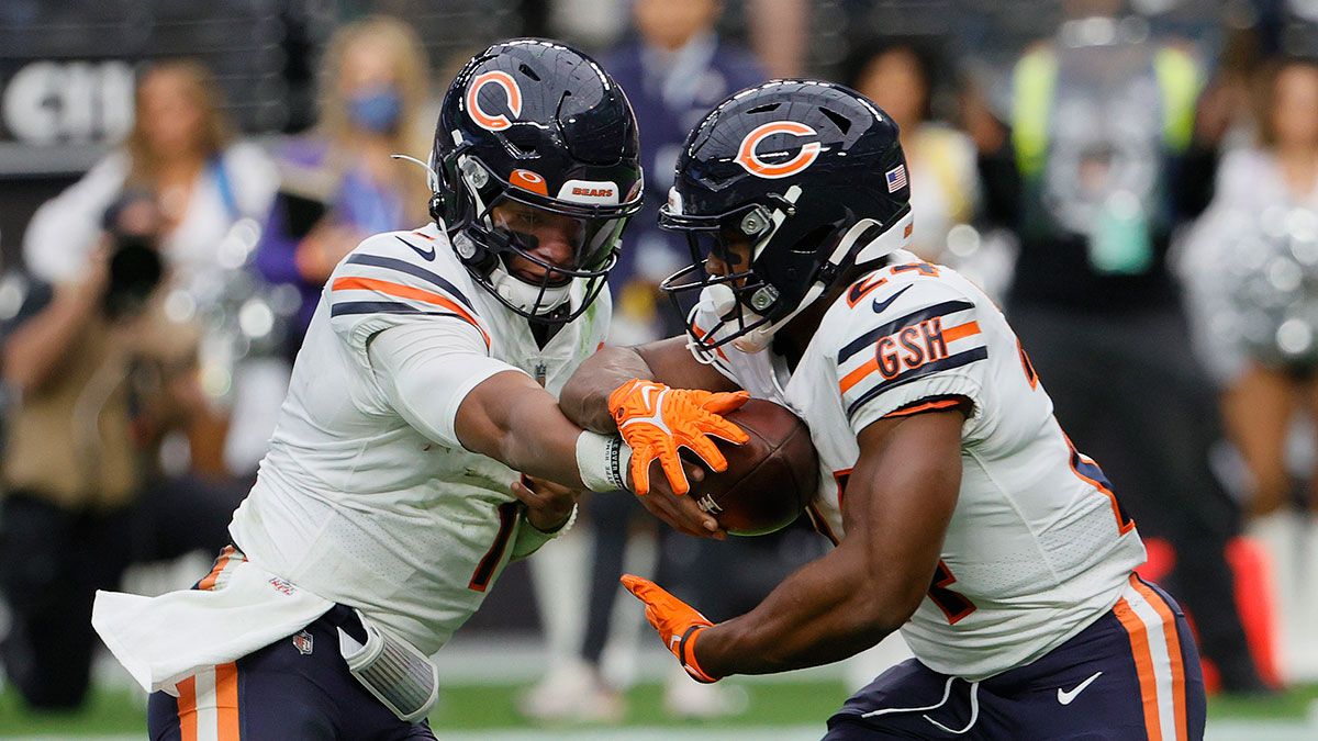 How To Target Khalil Herbert On Fantasy Waiver Wire: How Much FAAB To Bid To Roster Bears RB article feature image
