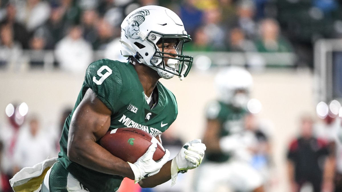 College Football Moneyline Underdogs: Our 2 Favorite Selections for Week 9 article feature image