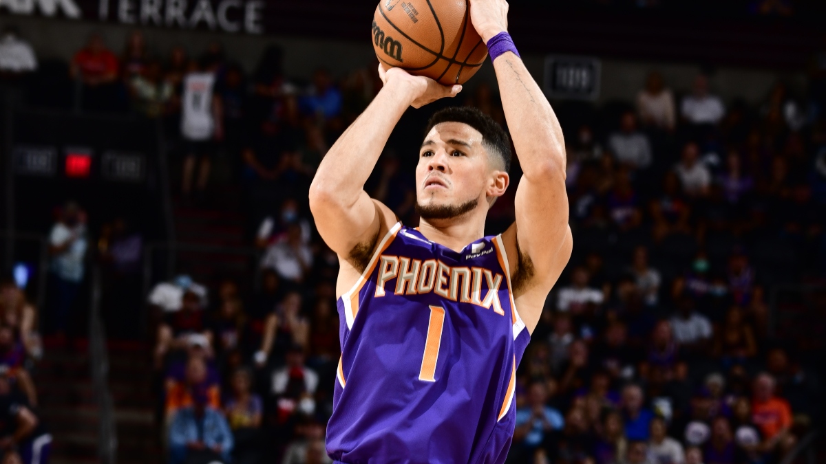 NBA Injury News & Starting Lineups: Devin Booker Enters Health & Safety Protocols (March 2) article feature image