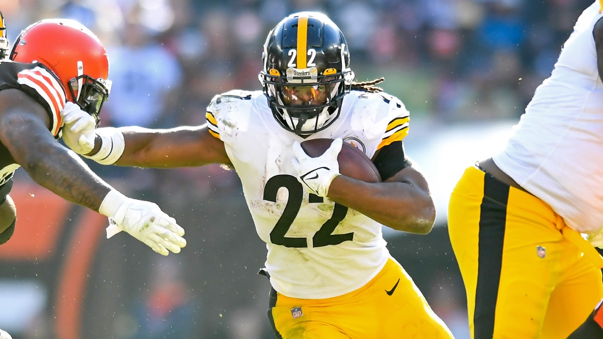 Bears v. Steelers NFL Player Props: The Public Loves These Najee Harris Bets For Monday Night Football (Nov. 8) article feature image