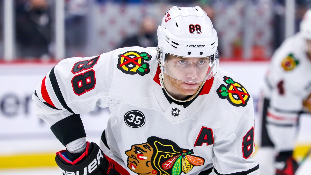 Friday NHL Odds, Pick, Prediction: Arizona Coyotes vs. Chicago Blackhawks article feature image