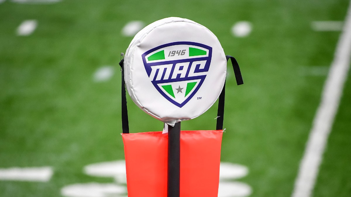 Sources: MAC ‘Likely’ to Add Western Kentucky, Middle Tennessee In Latest College Football Conference Realignment Move article feature image