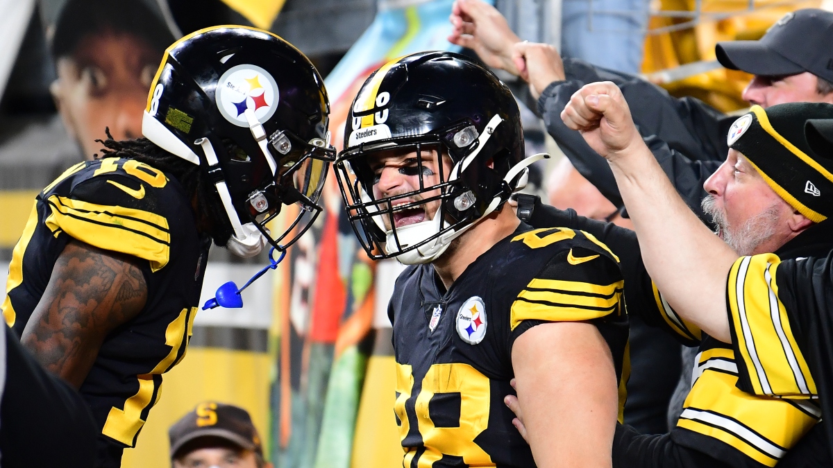 NFL Odds, Picks, Predictions: Experts Align on Steelers, Plus Cowboys and Cardinals To Cover As Big Favorites article feature image