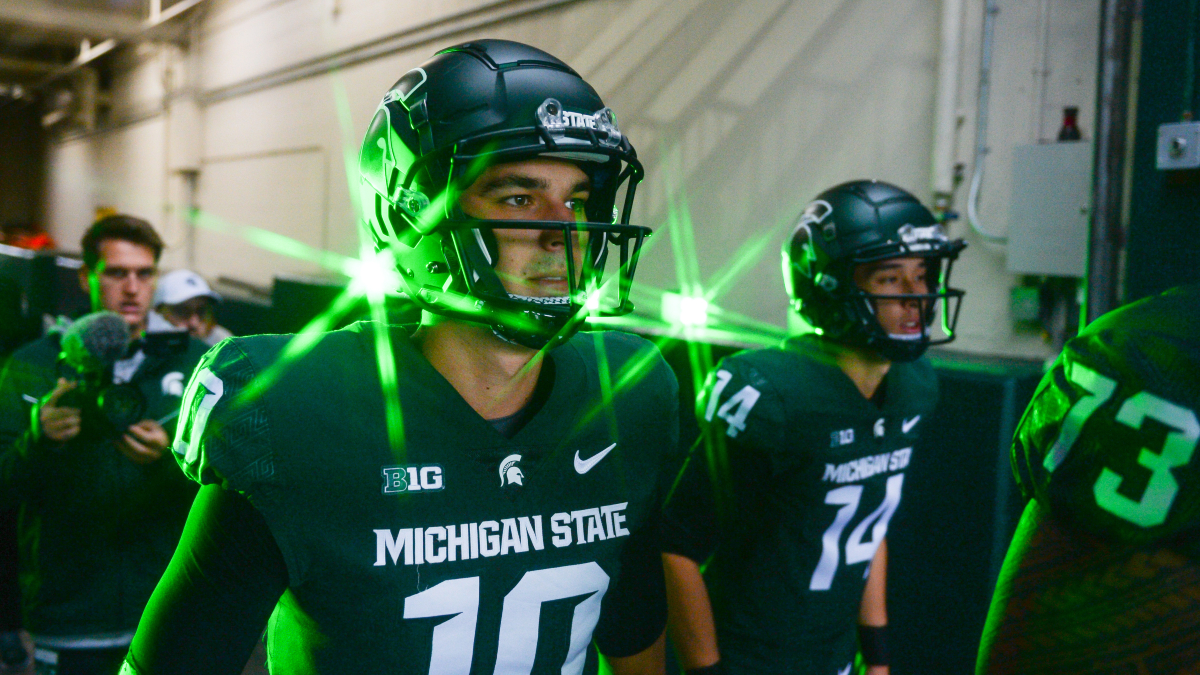 College Football Predictions: Michigan State vs. Illinois Spread Fits 3 Betting Trends for Saturday Week 10 article feature image
