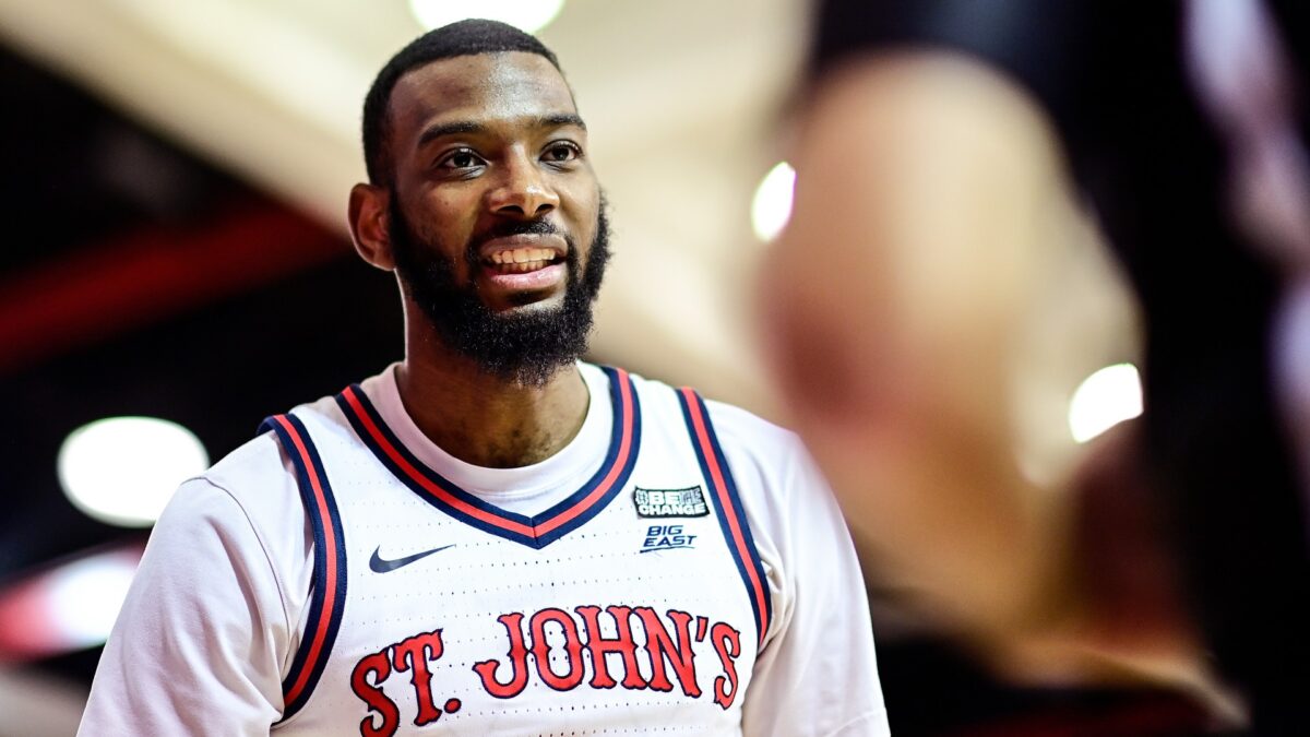 Friday College Basketball Odds & Betting Picks for St. John’s vs. Kansas: Can Johnnies Pull the Upset? (Dec. 3) article feature image