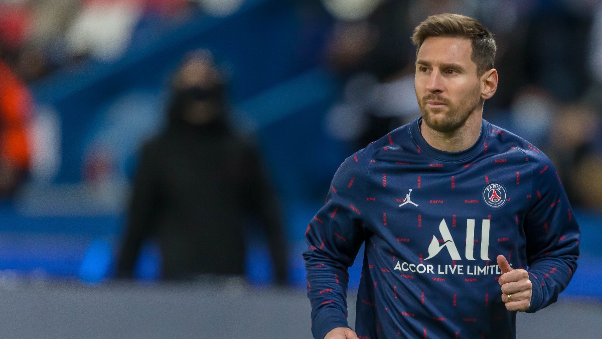 Report: Lionel Messi Set to Join MLS Side Inter Miami in 2023 As Player-Owner (May 17) article feature image
