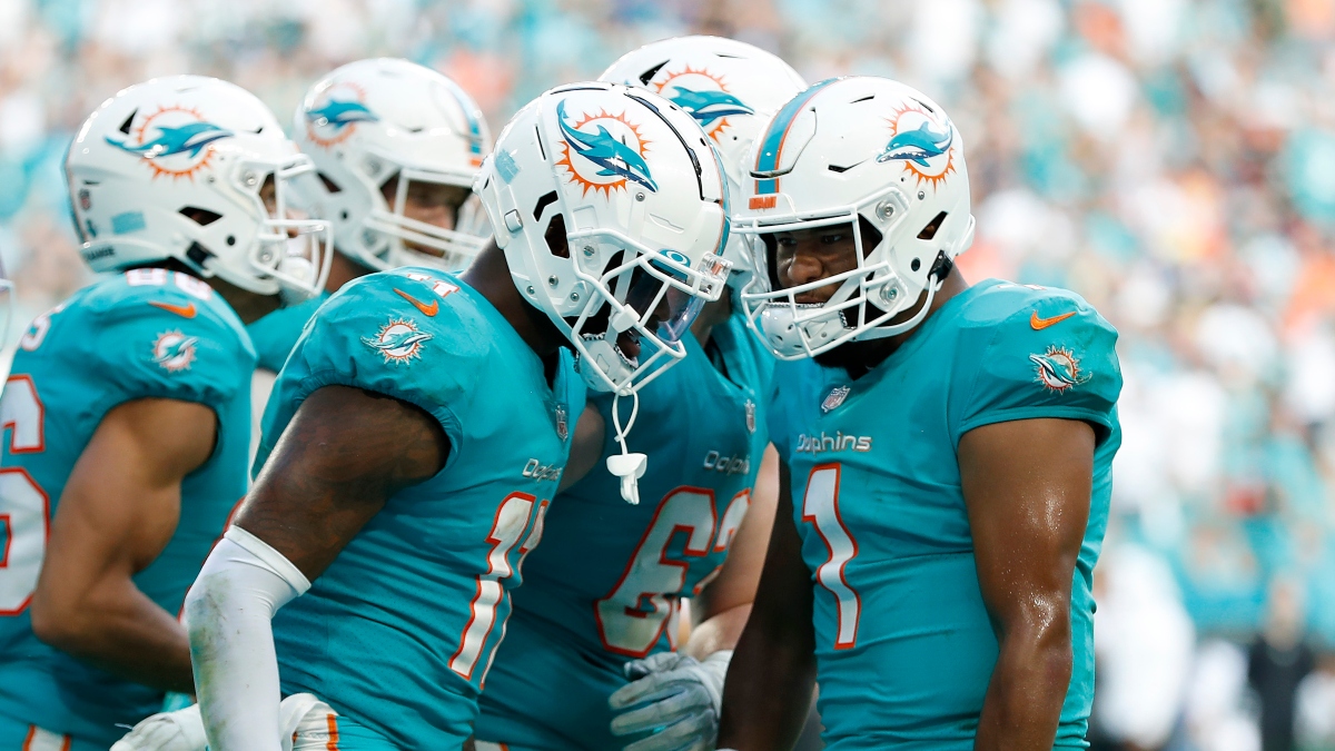 NFL Odds, Picks, Predictions For Dolphins vs. Saints: How Experts Are Betting Monday Night Football ML, Total article feature image