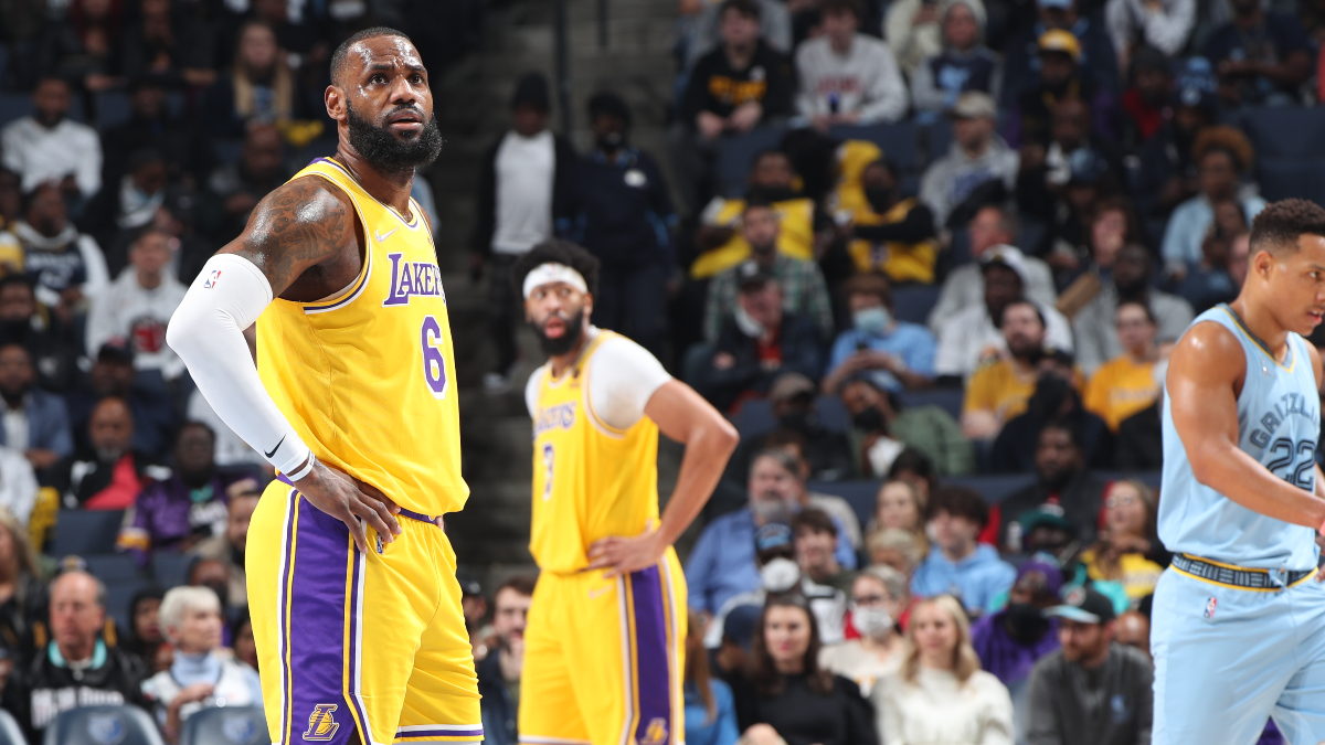NBA Futures Odds & Picks: Buy/Sell the Los Angeles Lakers, More Early Leans on Western Conference article feature image