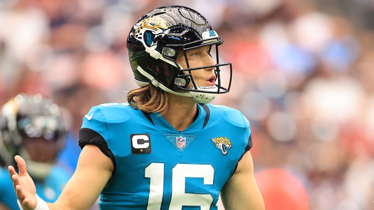 Trevor Lawrence Player Props: Expert Targeting Jaguars QB’s Passing Yards vs Chargers article feature image