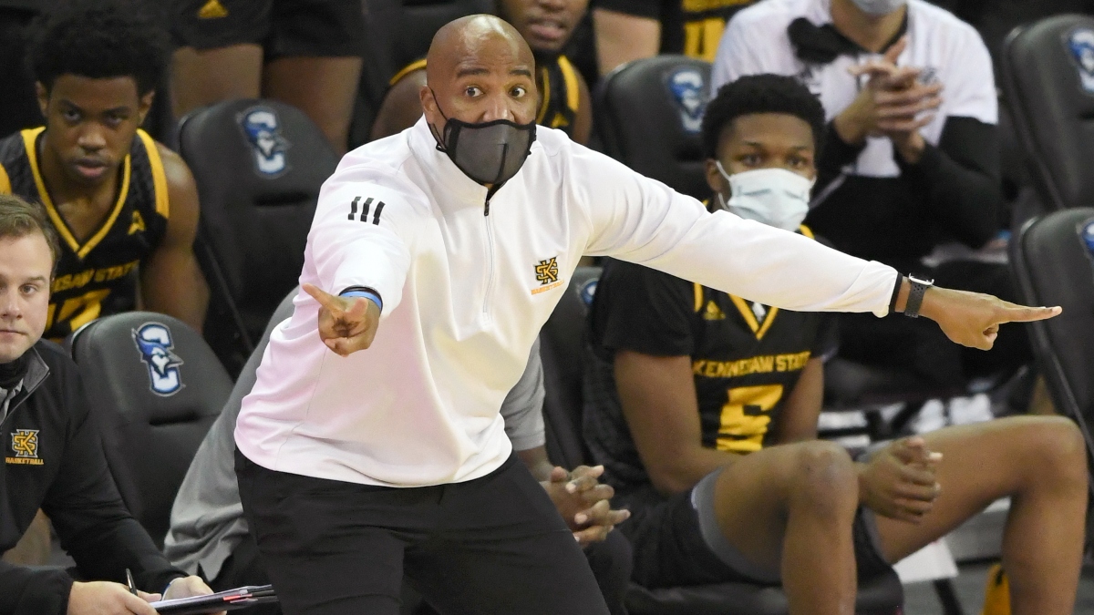 Jacksonville vs. Kennesaw State Sharp Betting Picks: College Basketball Predictions for Monday Afternoon article feature image