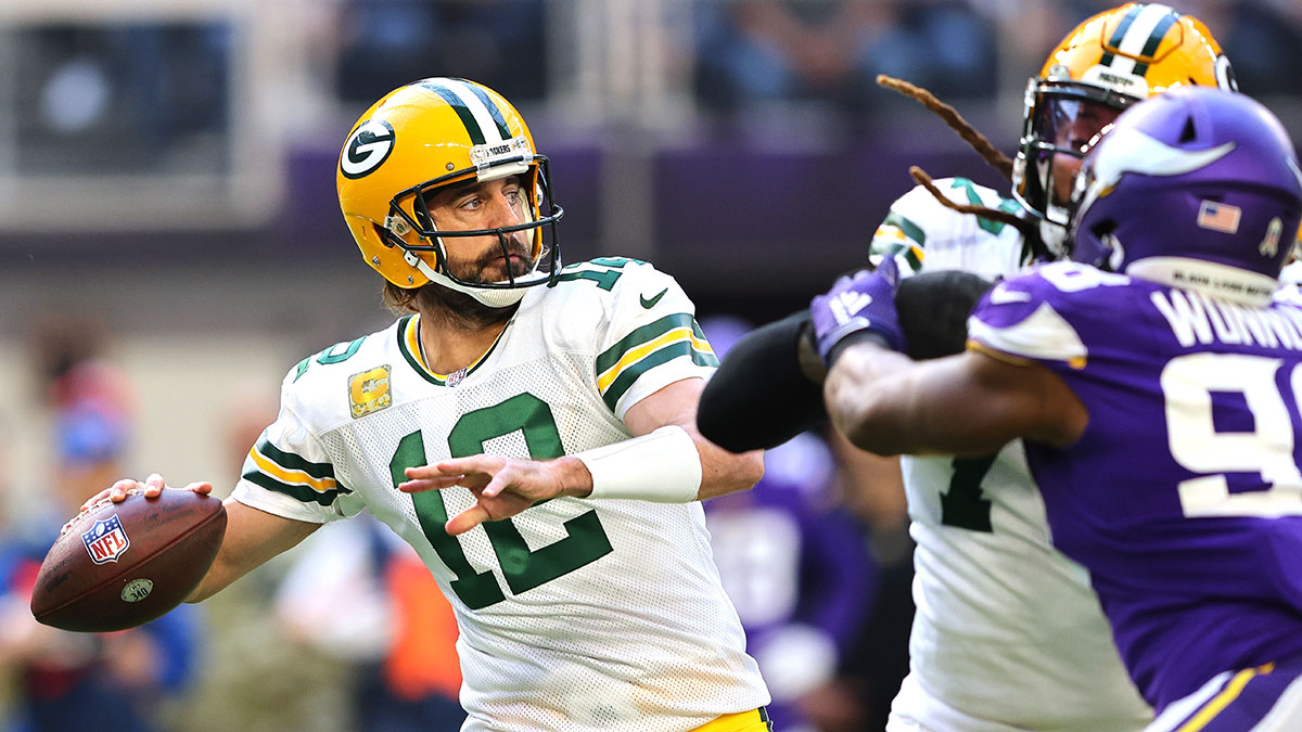 NFL Odds, Picks, Predictions For Vikings-Packers: A Spread Bet & Player Prop For Sunday Night Football article feature image