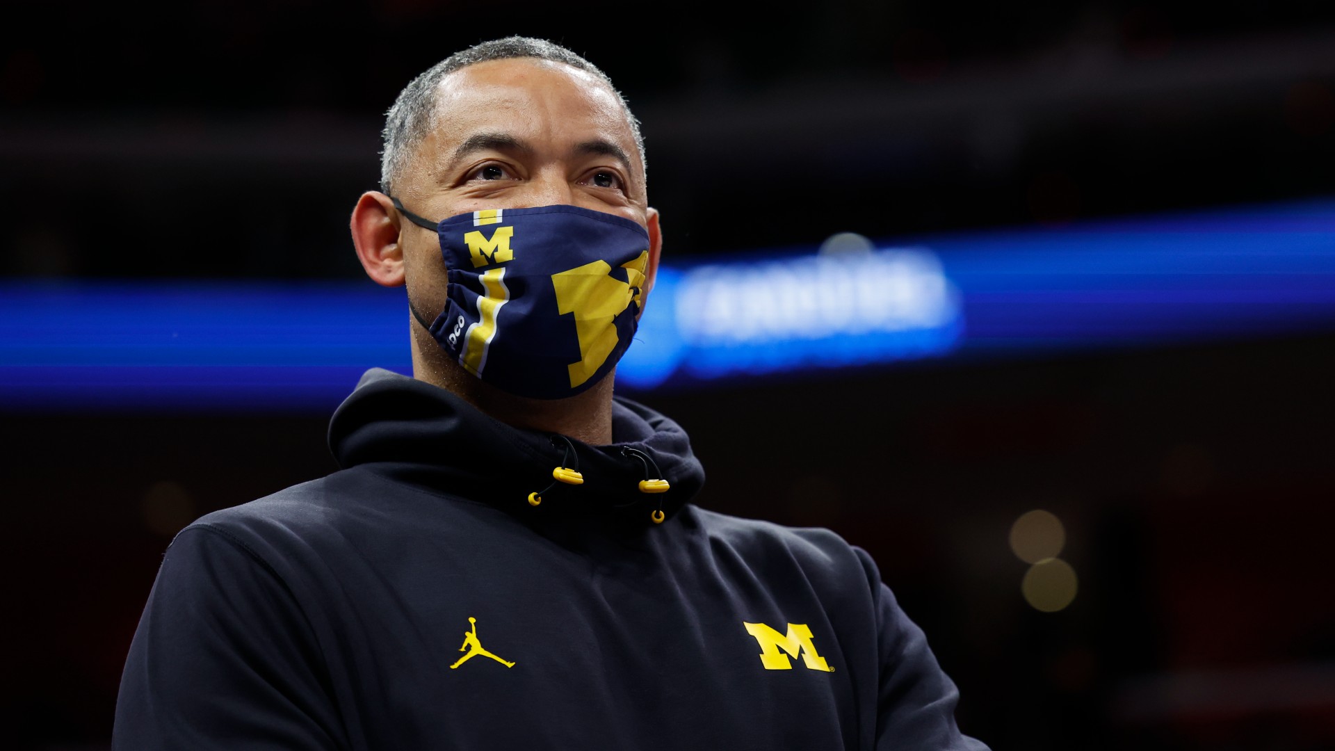 Friday College Basketball Odds, Picks & Predictions: The 66% System Bet for Michigan vs. Illinois article feature image