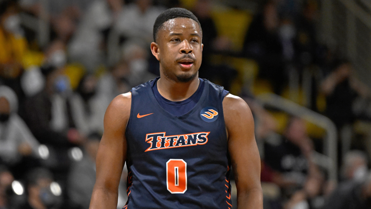 Cal State Fullerton vs. Hawaii College Basketball Odds, Picks, Predictions: Warriors Have Edge at Home (Saturday, February 12) article feature image