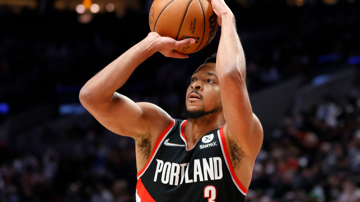 Pelicans vs. Heat Odds, Promo: Bet $10, Win $200 if CJ McCollum Makes a 3-Pointer! article feature image