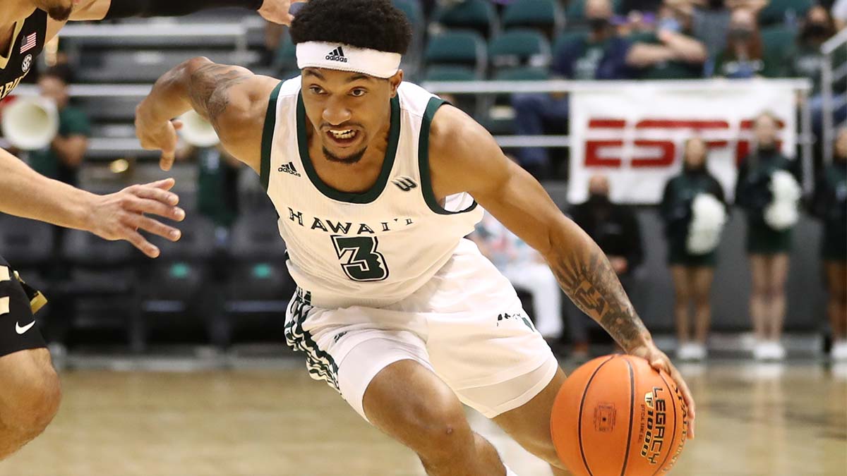 Hawaii vs. Cal State Fullerton College Basketball Odds, Pick, Prediction: Sharp Action Hits Late-Night Total article feature image