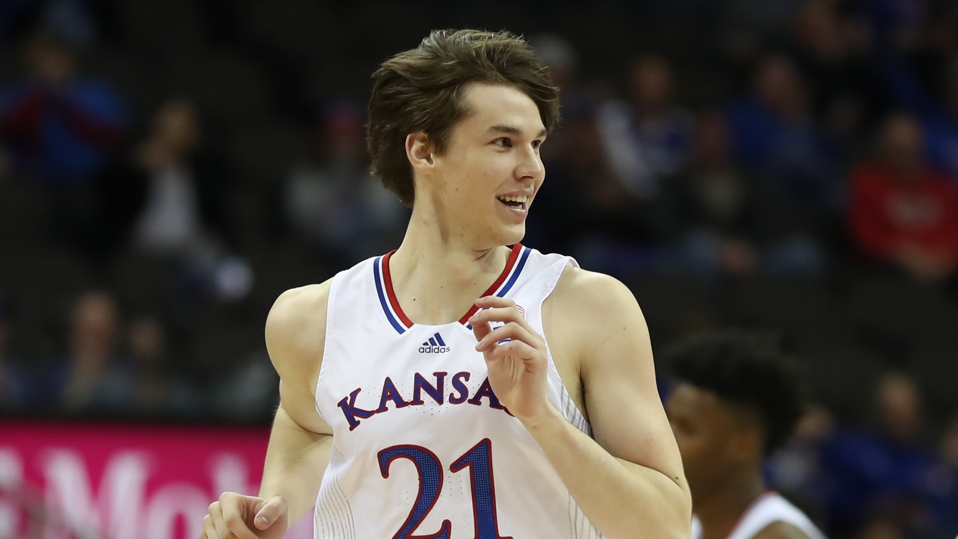 Texas Tech vs. Kansas Odds, Picks: Betting Value on Big 12 Tournament Over/Under (Saturday, March 12) article feature image